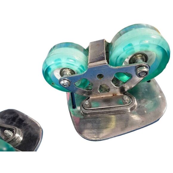 Ascot Drifting Skates Light up Wheels Blue - Picture 8 of 13